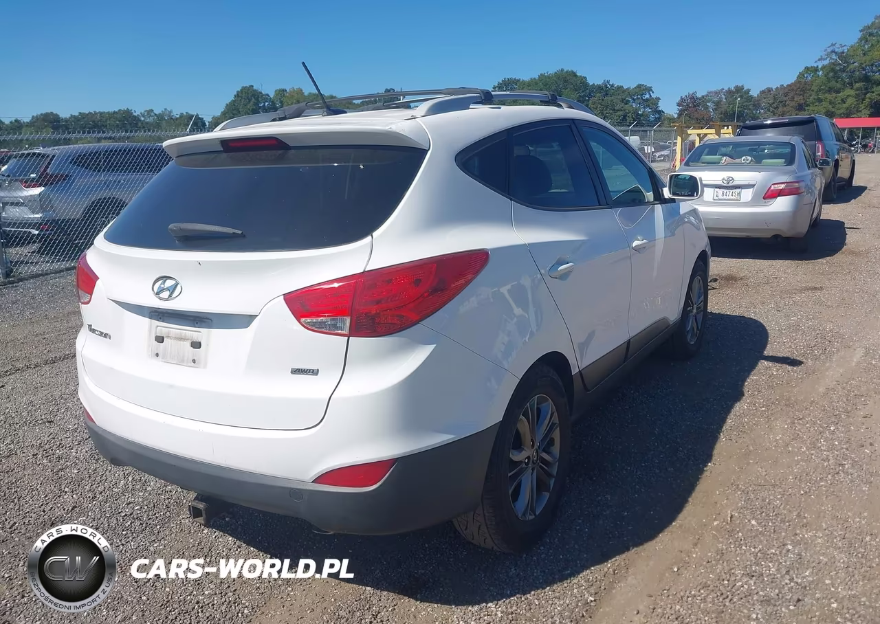 2015 Hyundai Tucson Se VIN:KM8JUCAGXFU072911 - 4
