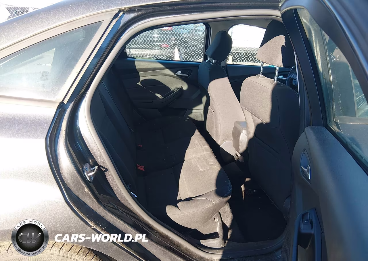 2017 Ford Focus Se VIN:1FADP3F2XHL326508 - 8