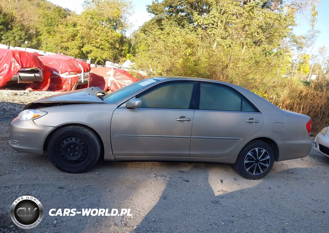 2002 Toyota Camry Xle VIN:4T1BE32K12U632989 - 14