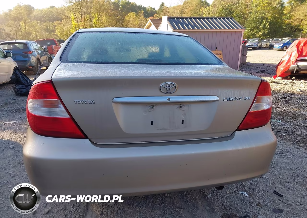 2002 Toyota Camry Xle VIN:4T1BE32K12U632989 - 16