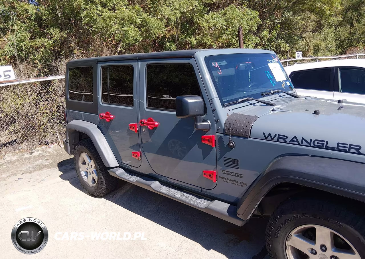 2015 Jeep Wrangler Unlimited Sport VIN:1C4BJWDG5FL537339 - 13