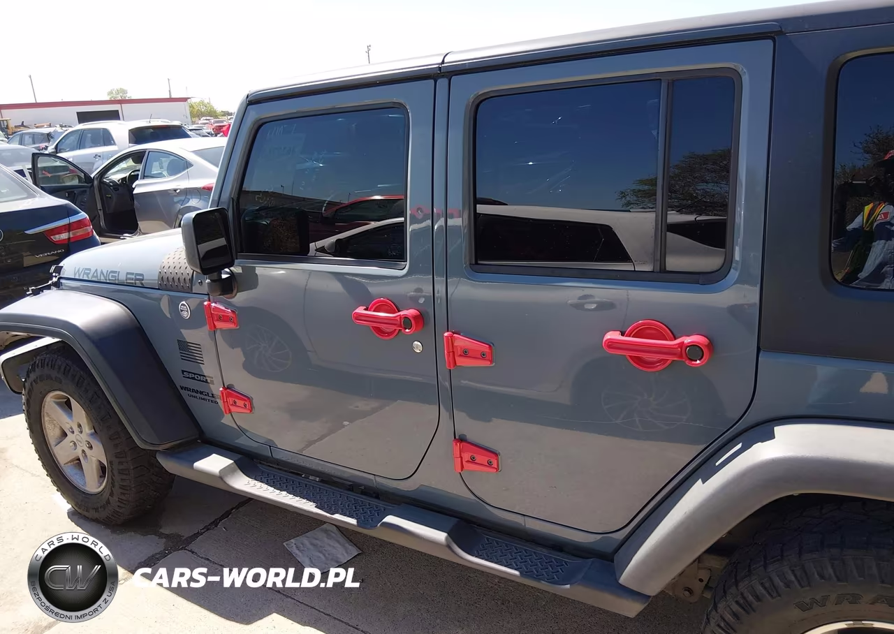2015 Jeep Wrangler Unlimited Sport VIN:1C4BJWDG5FL537339 - 14