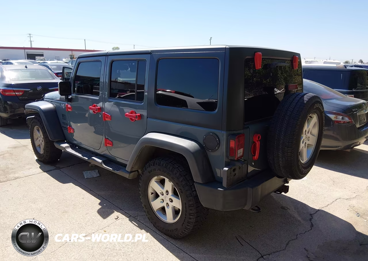 2015 Jeep Wrangler Unlimited Sport VIN:1C4BJWDG5FL537339 - 3