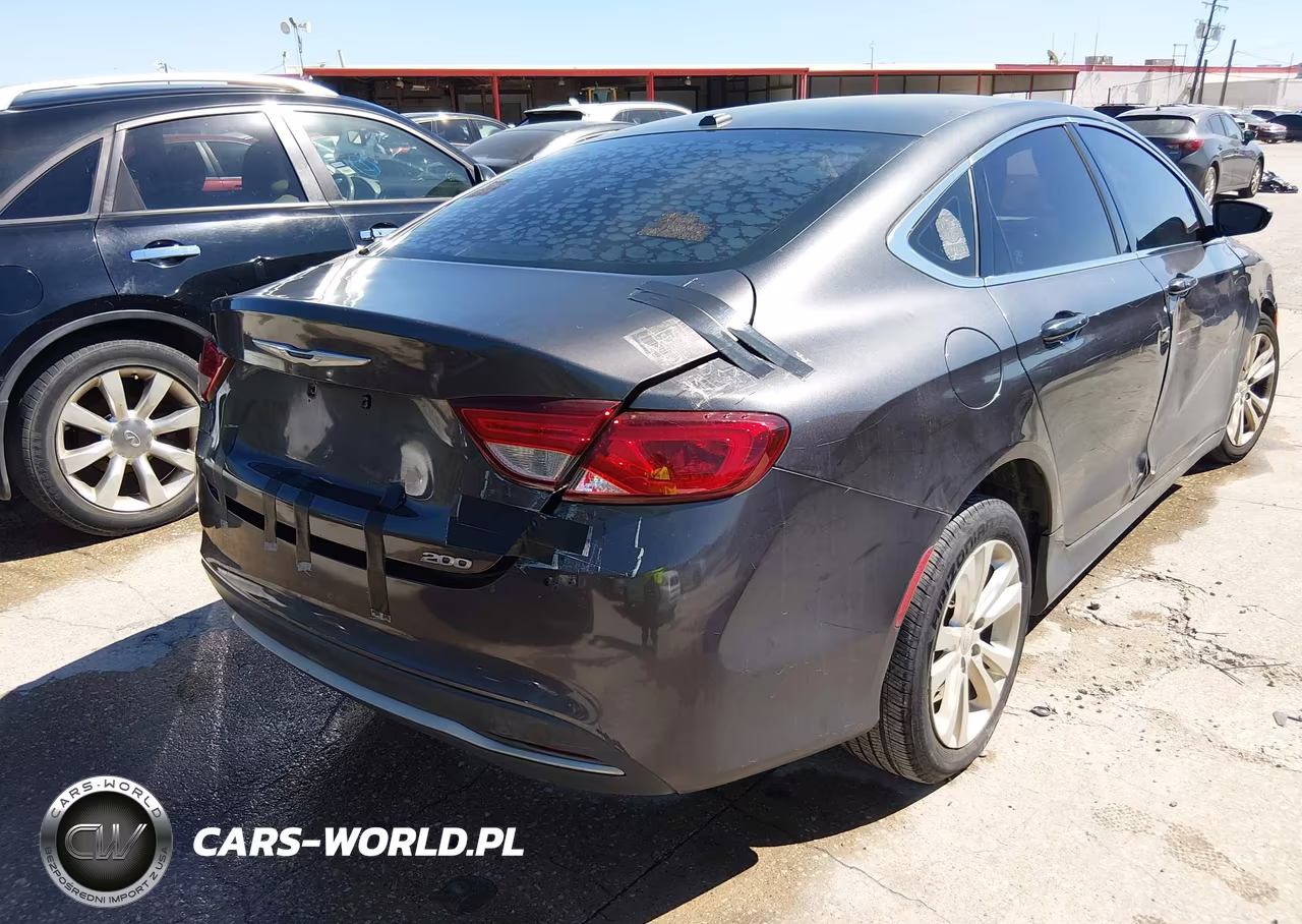 2015 Chrysler 200 Limited VIN:1C3CCCAB2FN760923 - 4