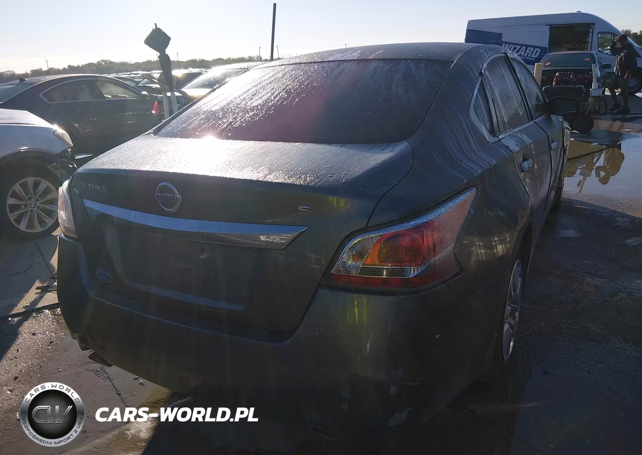 2015 Nissan Altima 2.5 S VIN:1N4AL3AP6FN339968 - 4