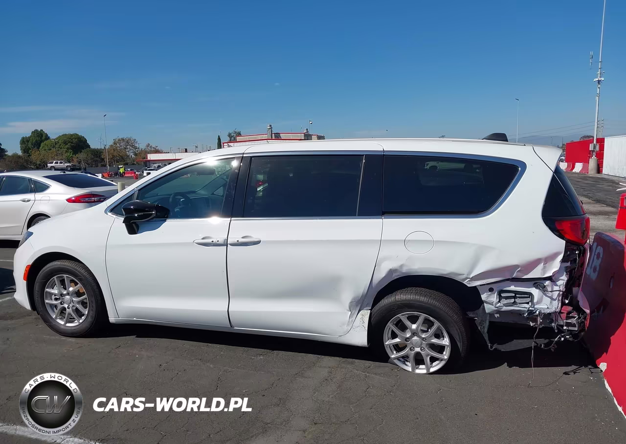 2027 Chry Pacifica VIN:2C4RC1CG8VR582620 - 14