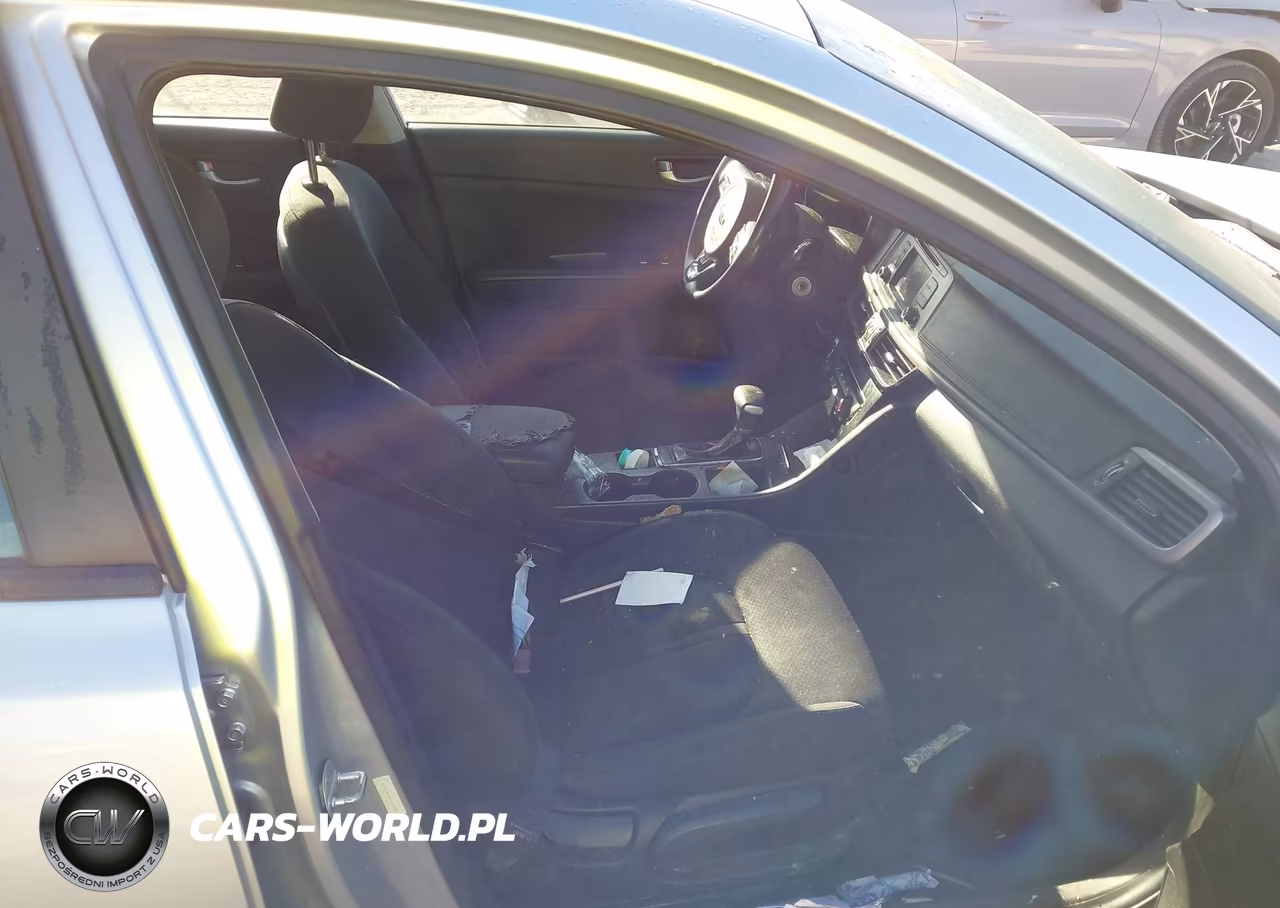 2017 Kia Optima Lx VIN:5XXGT4L38HG162746 - 5