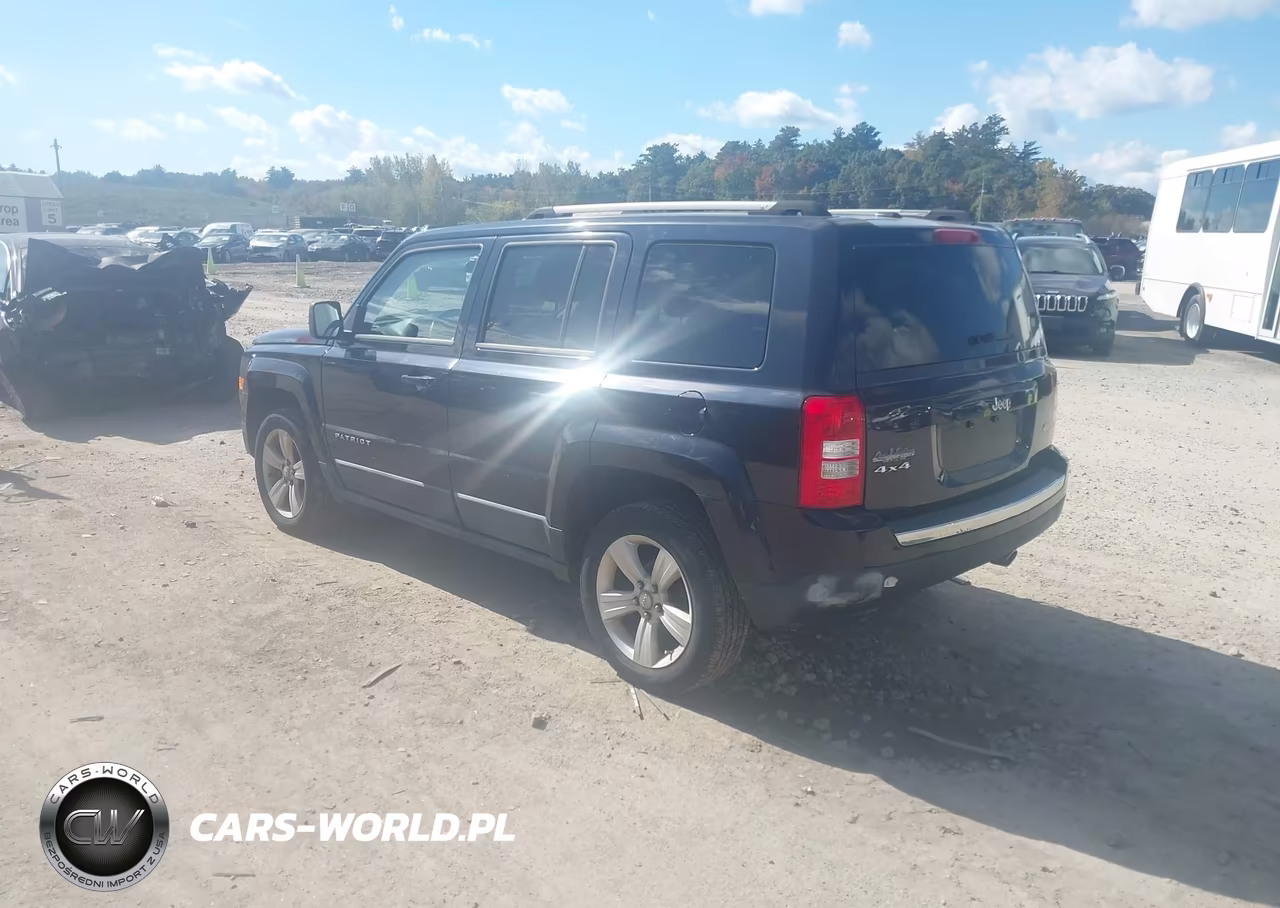 2011 Jeep Patriot Latitude X VIN:1J4NF4GB1BD191811 - 3