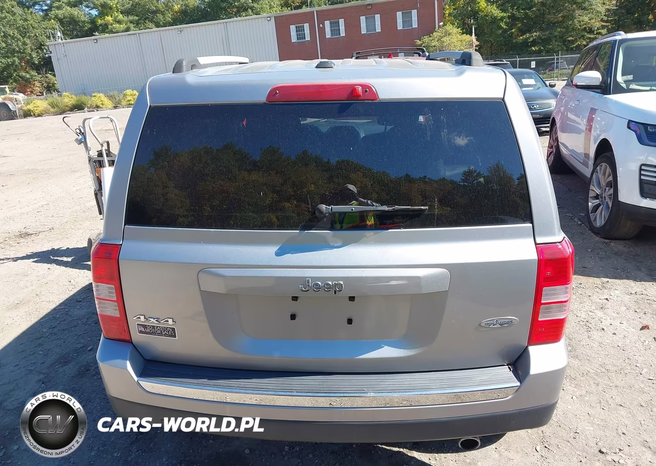 2016 Jeep Patriot High Altitude Edition VIN:1C4NJRFB3GD768316 - 16