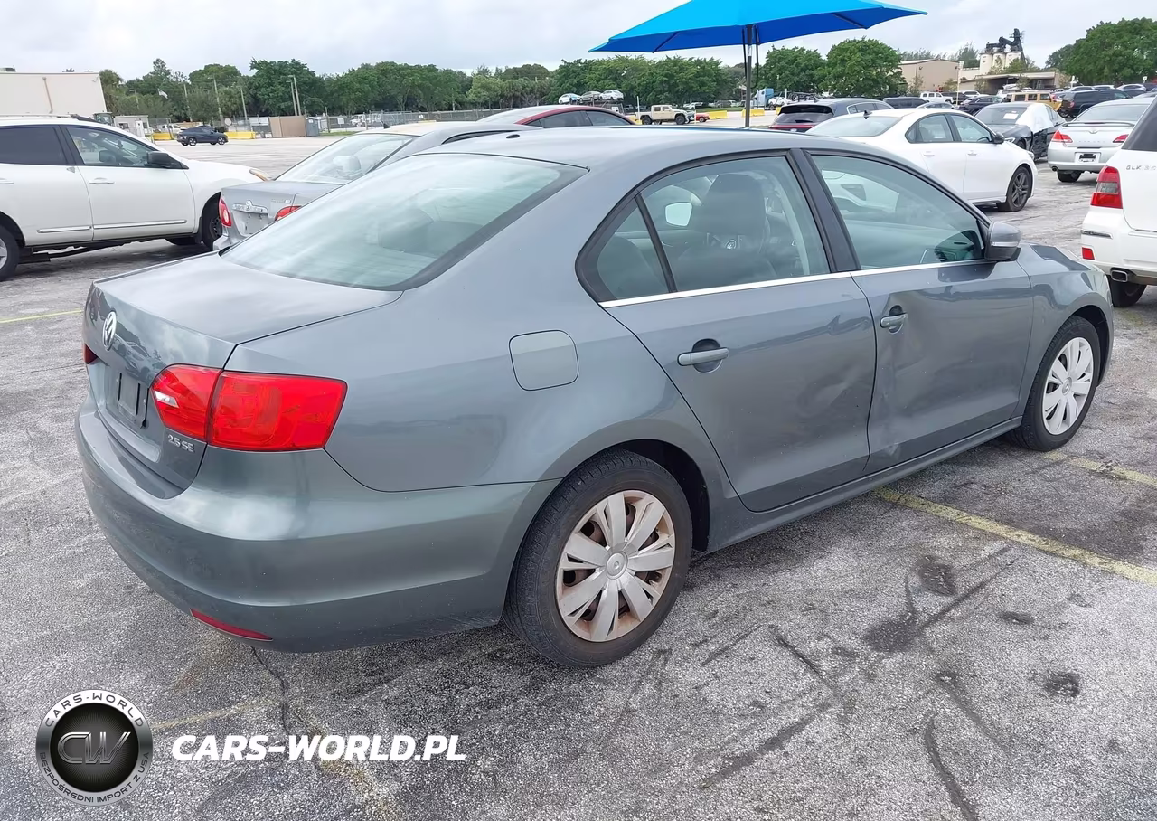 2013 Volkswagen Jetta 2.5L Se VIN:3VWDX7AJ1DM385436 - 4