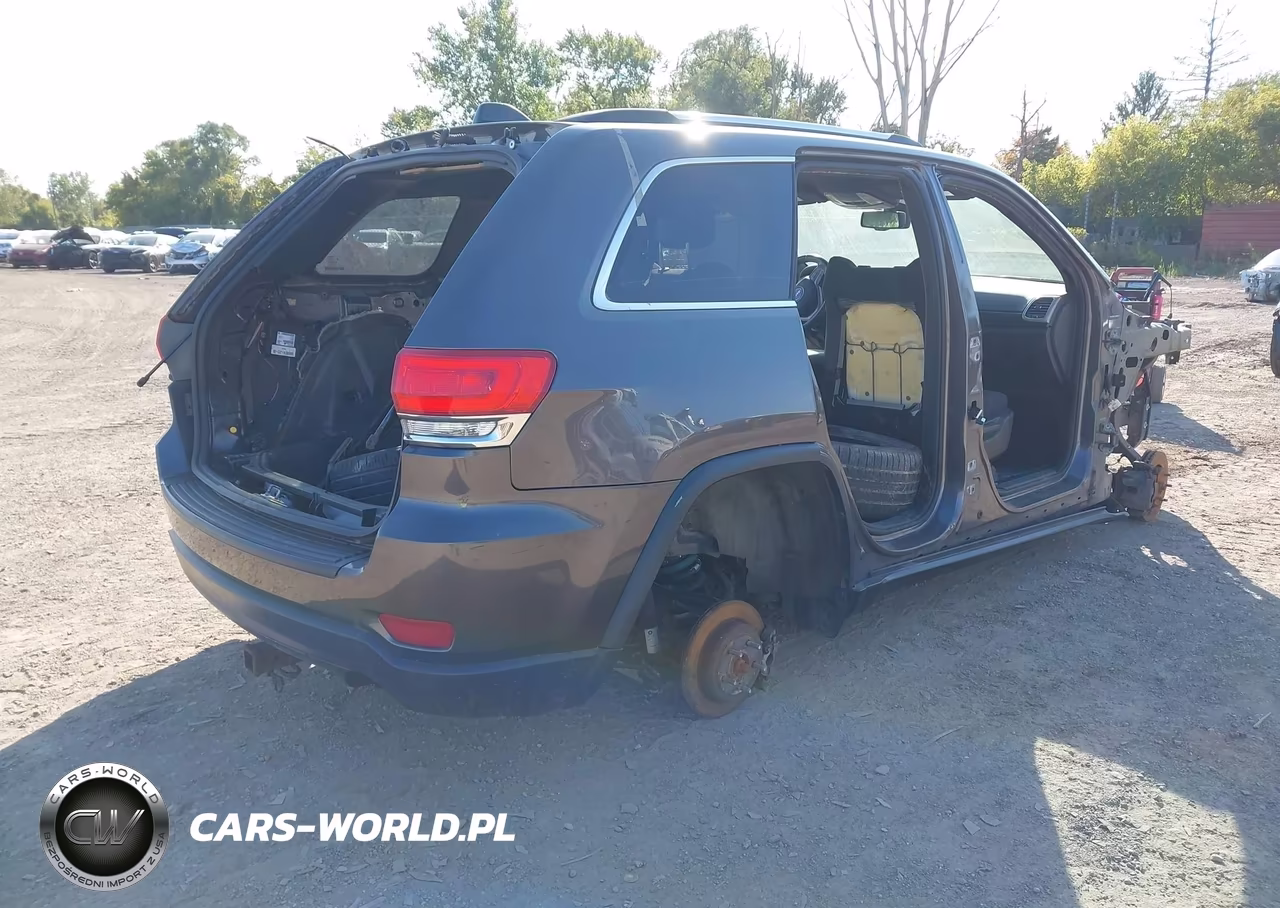 2014 Jeep Grand Cherokee Laredo VIN:1C4RJFAG8EC413535 - 4