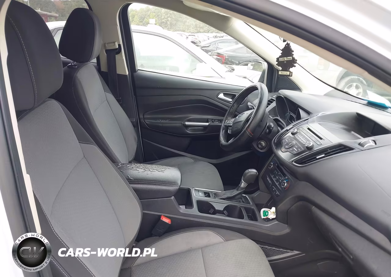 2017 Ford Escape Se VIN:1FMCU0GD8HUD15994 - 5