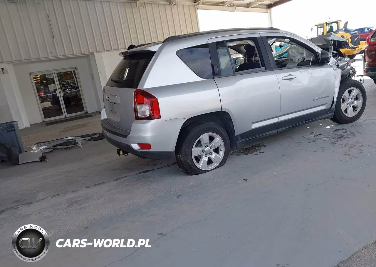 2014 Jeep Compass Sport VIN:1C4NJCBA7ED594743 - 4