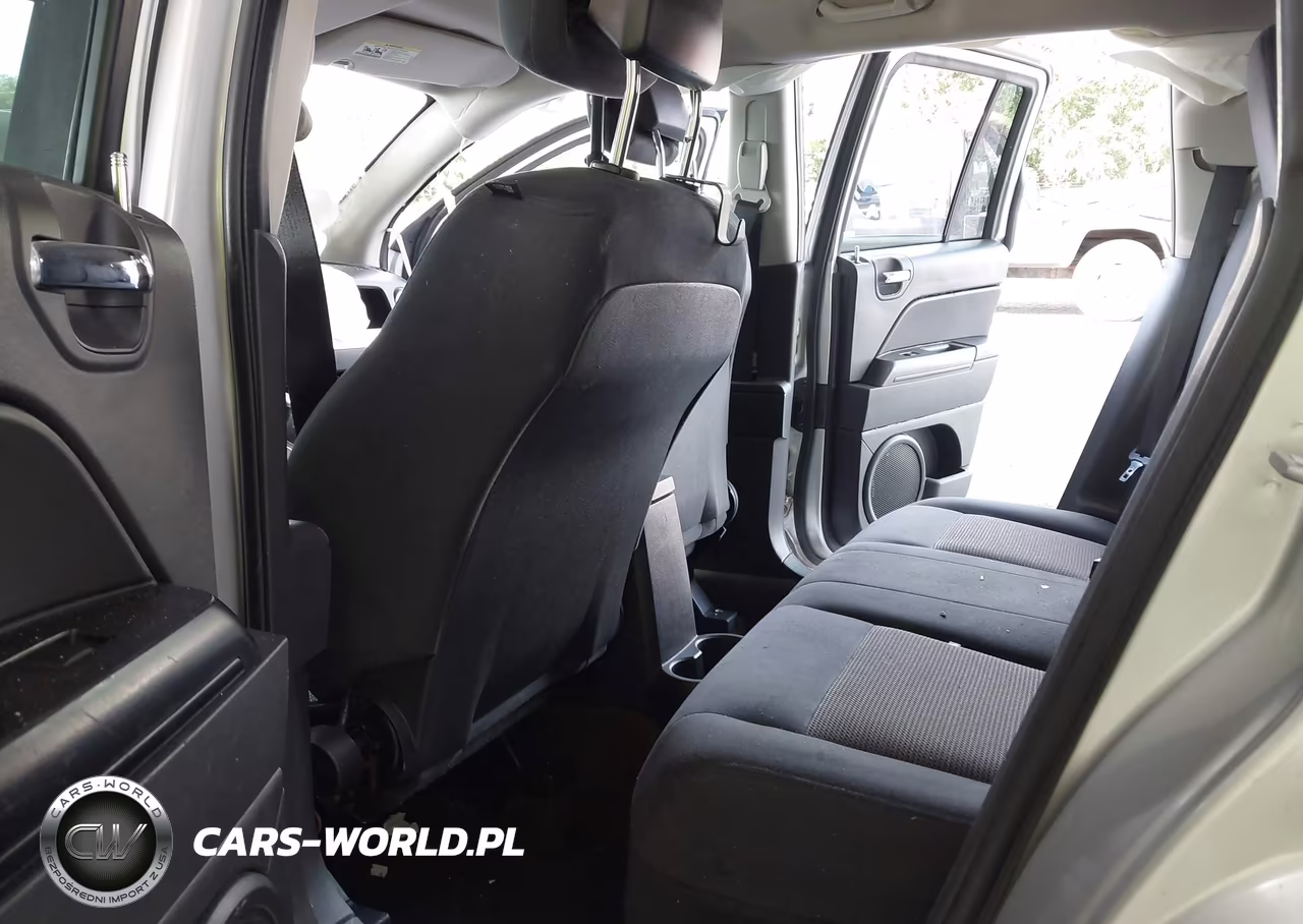 2014 Jeep Compass Sport VIN:1C4NJCBA7ED594743 - 8