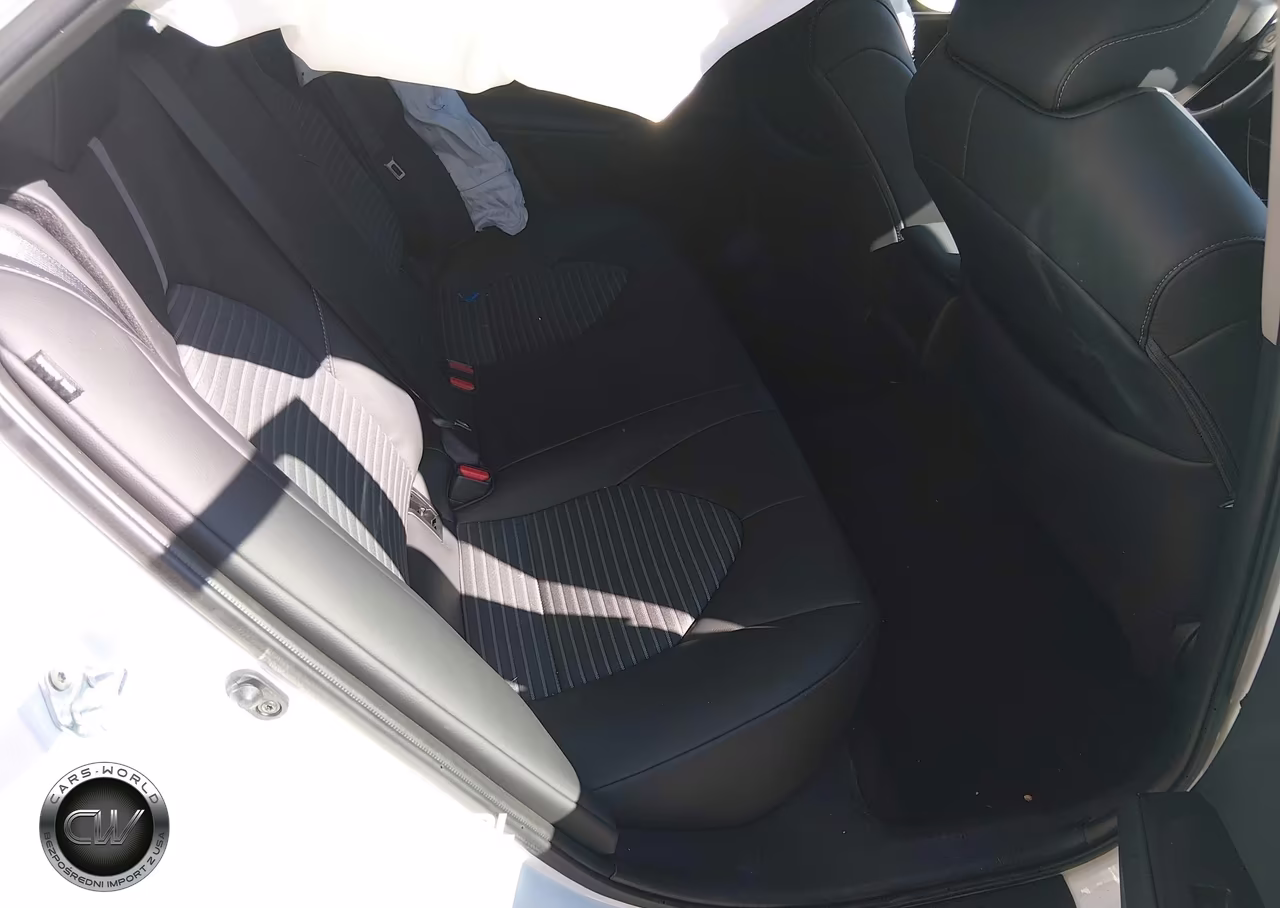 2024 Toyota Camry Se VIN:4T1G11AK1RU889958 - 8