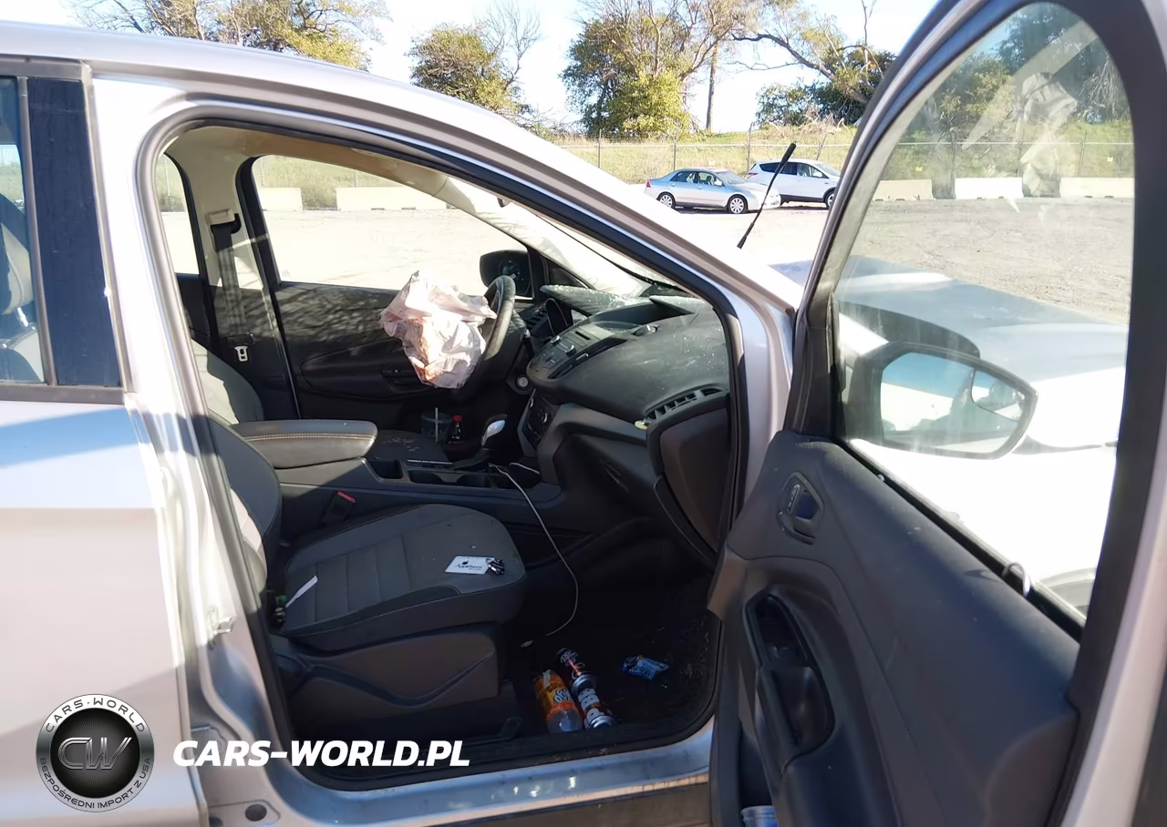2017 Ford Escape S VIN:1FMCU0F73HUA61221 - 5