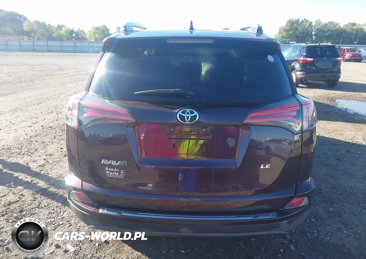 2018 Toyota Rav4 Le VIN:2T3ZFREVXJW500761 - 17