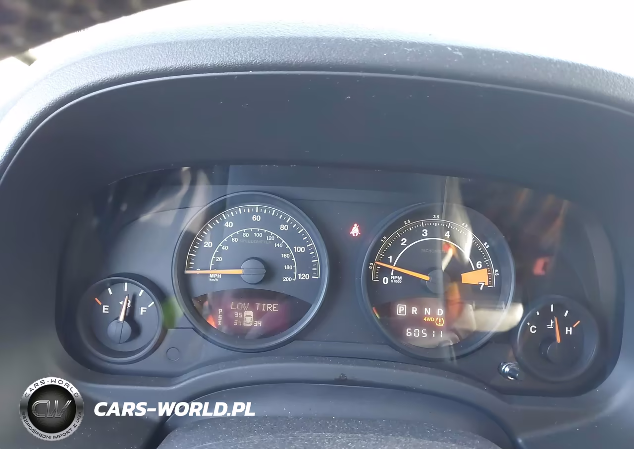 2014 Jeep Patriot Latitude VIN:1C4NJRFB9ED687852 - 7