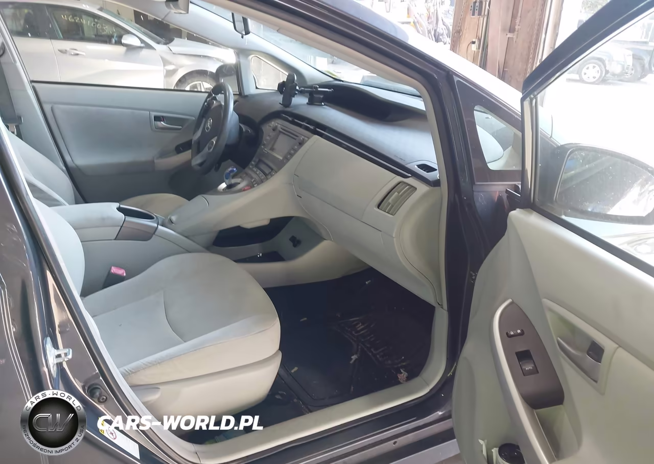 2012 Toyota Prius Three VIN:JTDKN3DU4C1542631 - 5