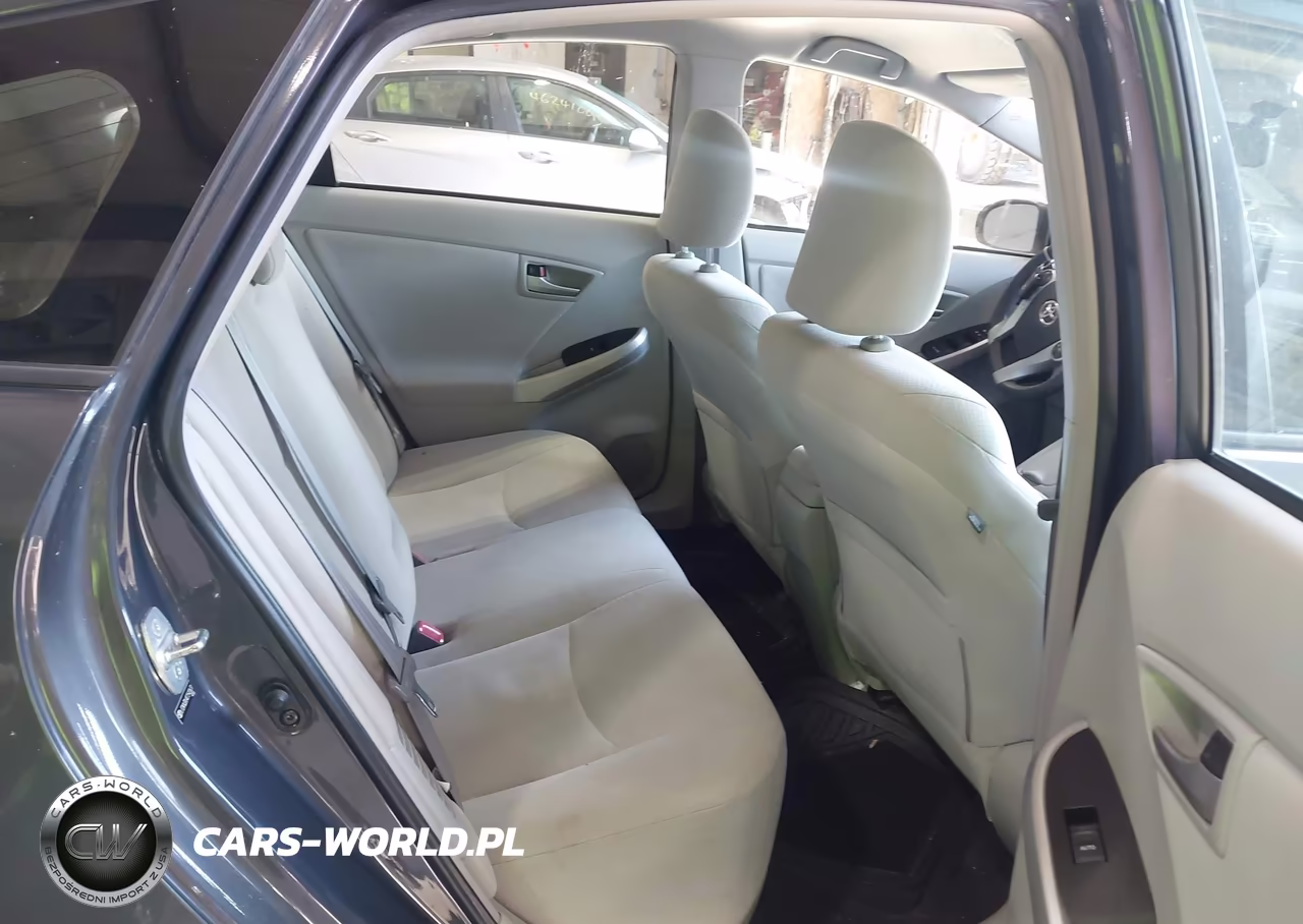 2012 Toyota Prius Three VIN:JTDKN3DU4C1542631 - 8