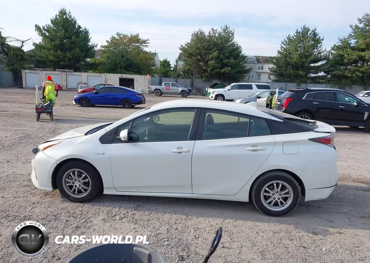 2016 Toyota Prius Two VIN:JTDKBRFU9G3010052 - 15