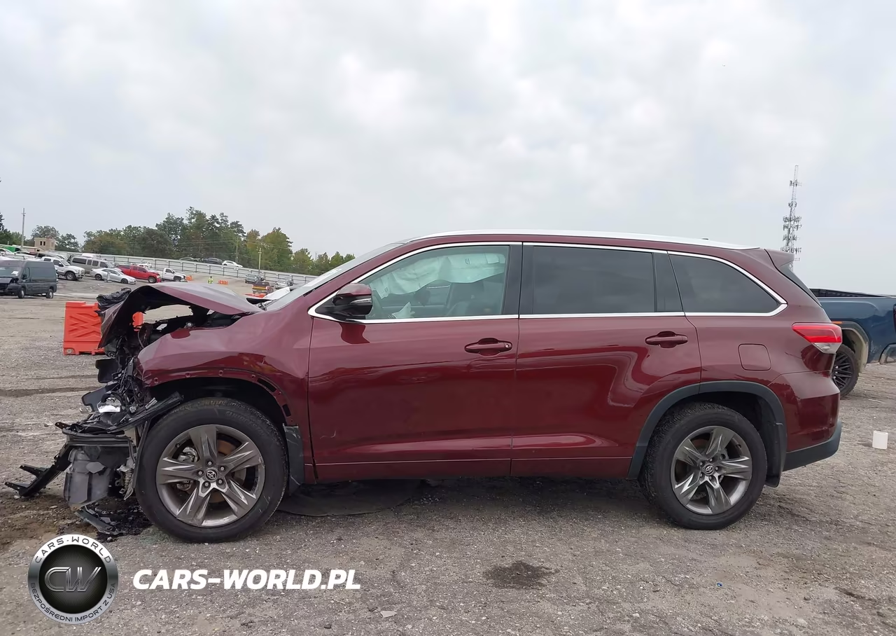 2019 Toyota Highlander Limited Platinum VIN:5TDDZRFH9KS940919 - 14