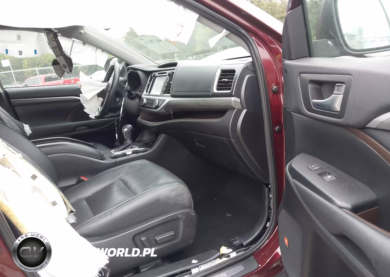 2019 Toyota Highlander Limited Platinum VIN:5TDDZRFH9KS940919 - 5