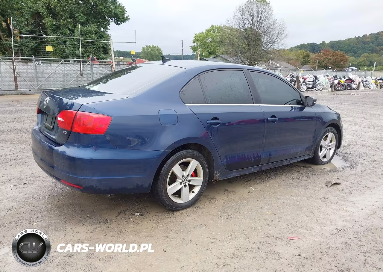 2014 Volkswagen Jetta 2.0L Tdi VIN:3VW3L7AJXEM384472 - 4