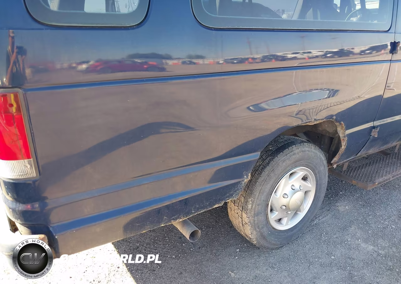 2010 Ford E-350 Super Duty Xl-Xlt VIN:1FBSS3BL2ADA95171 - 19