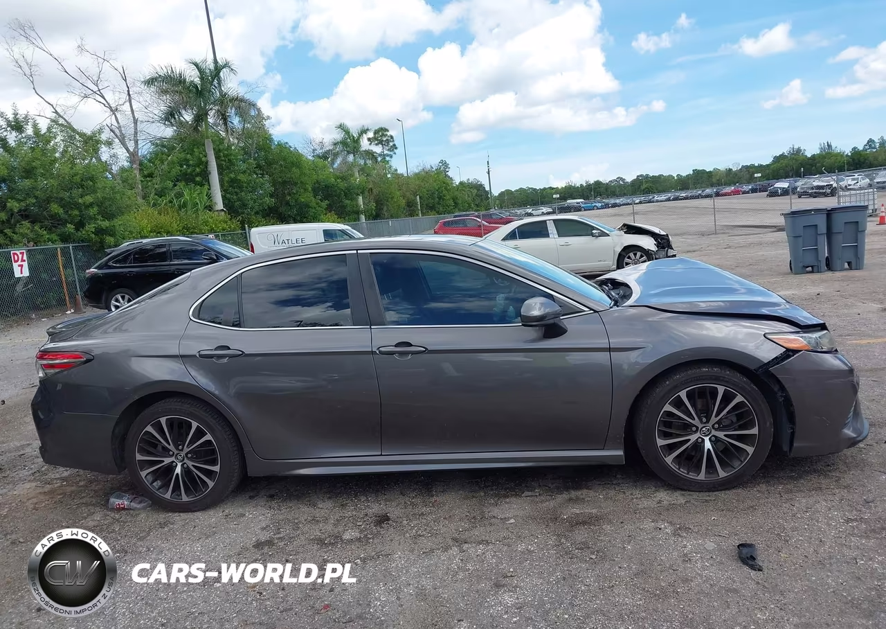 2018 Toyota Camry Se VIN:4T1B11HK7JU025565 - 13