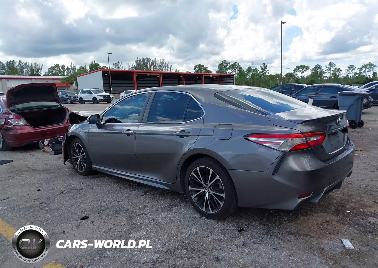 2018 Toyota Camry Se VIN:4T1B11HK7JU025565 - 3