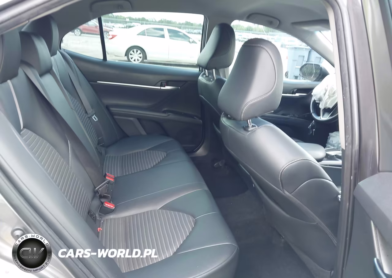 2018 Toyota Camry Se VIN:4T1B11HK7JU025565 - 8