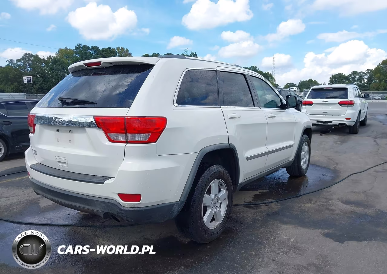 2012 Jeep Grand Cherokee Laredo VIN:1C4RJEAG8CC201743 - 4