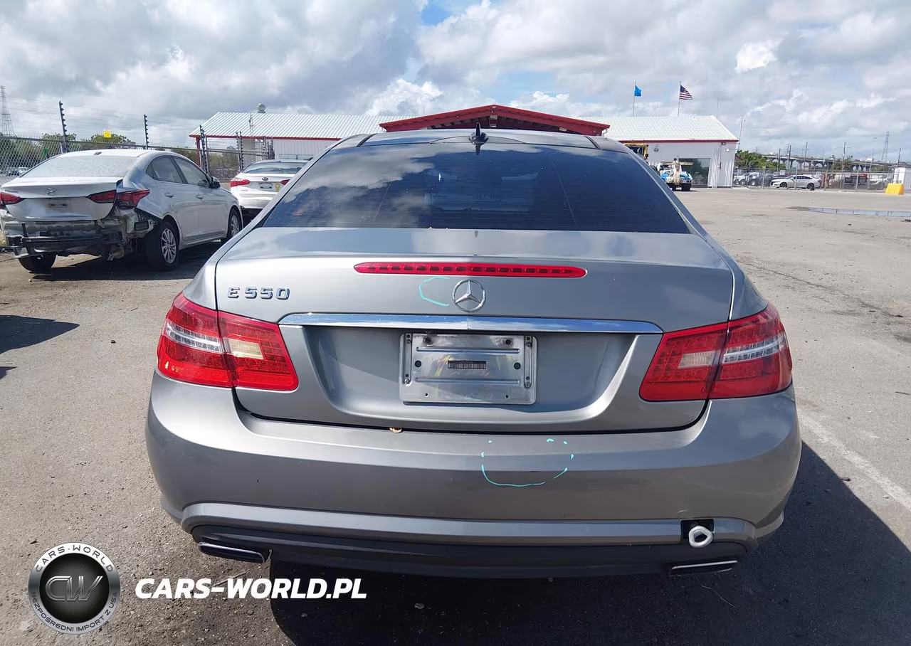 2011 Mercedes-Benz E 550 VIN:WDDKJ7CBXBF084958 - 16