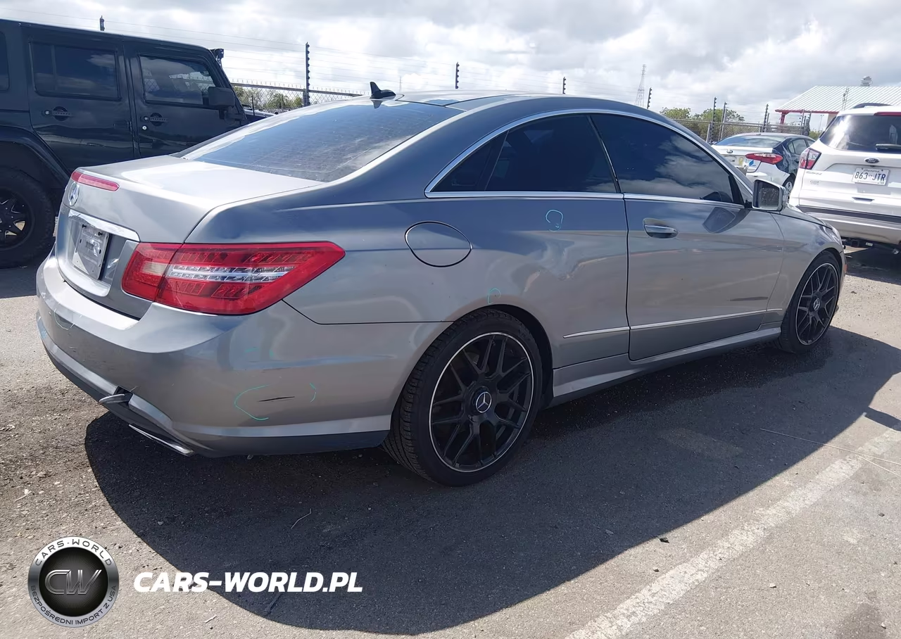 2011 Mercedes-Benz E 550 VIN:WDDKJ7CBXBF084958 - 4