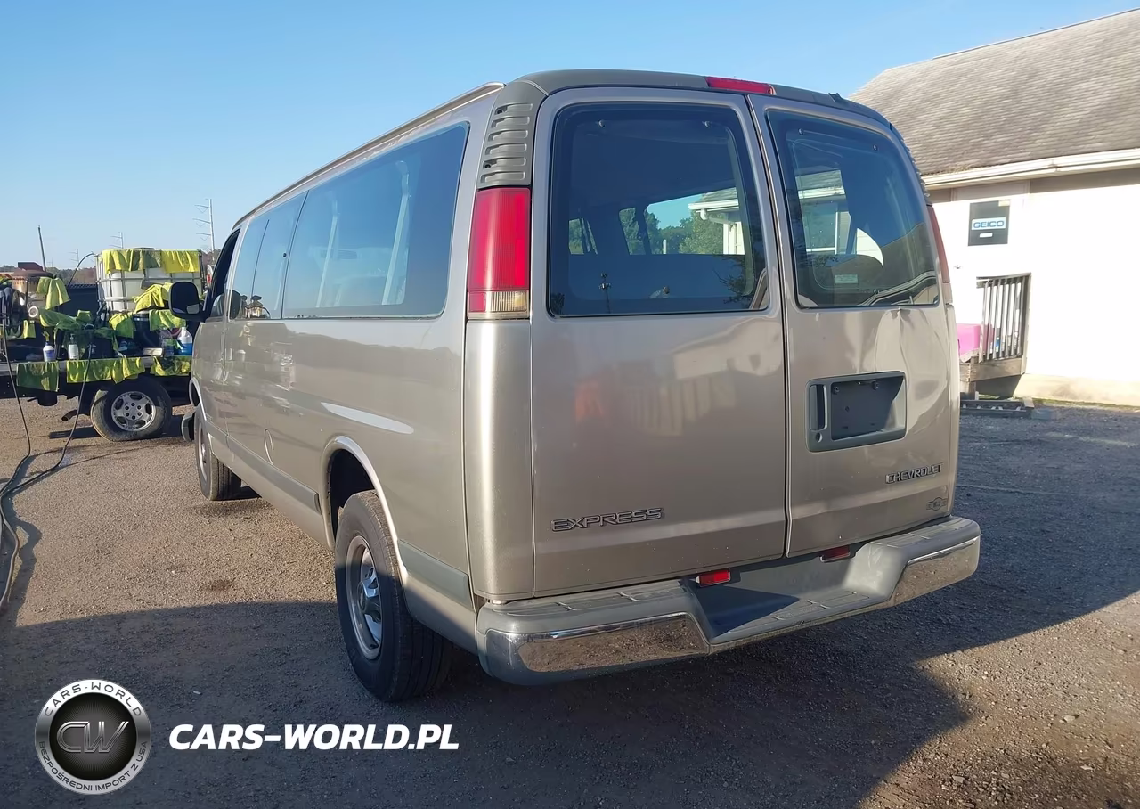 2002 Chevrolet Express VIN:1GAHG39R921181073 - 3