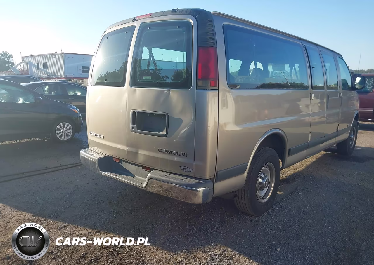 2002 Chevrolet Express VIN:1GAHG39R921181073 - 4
