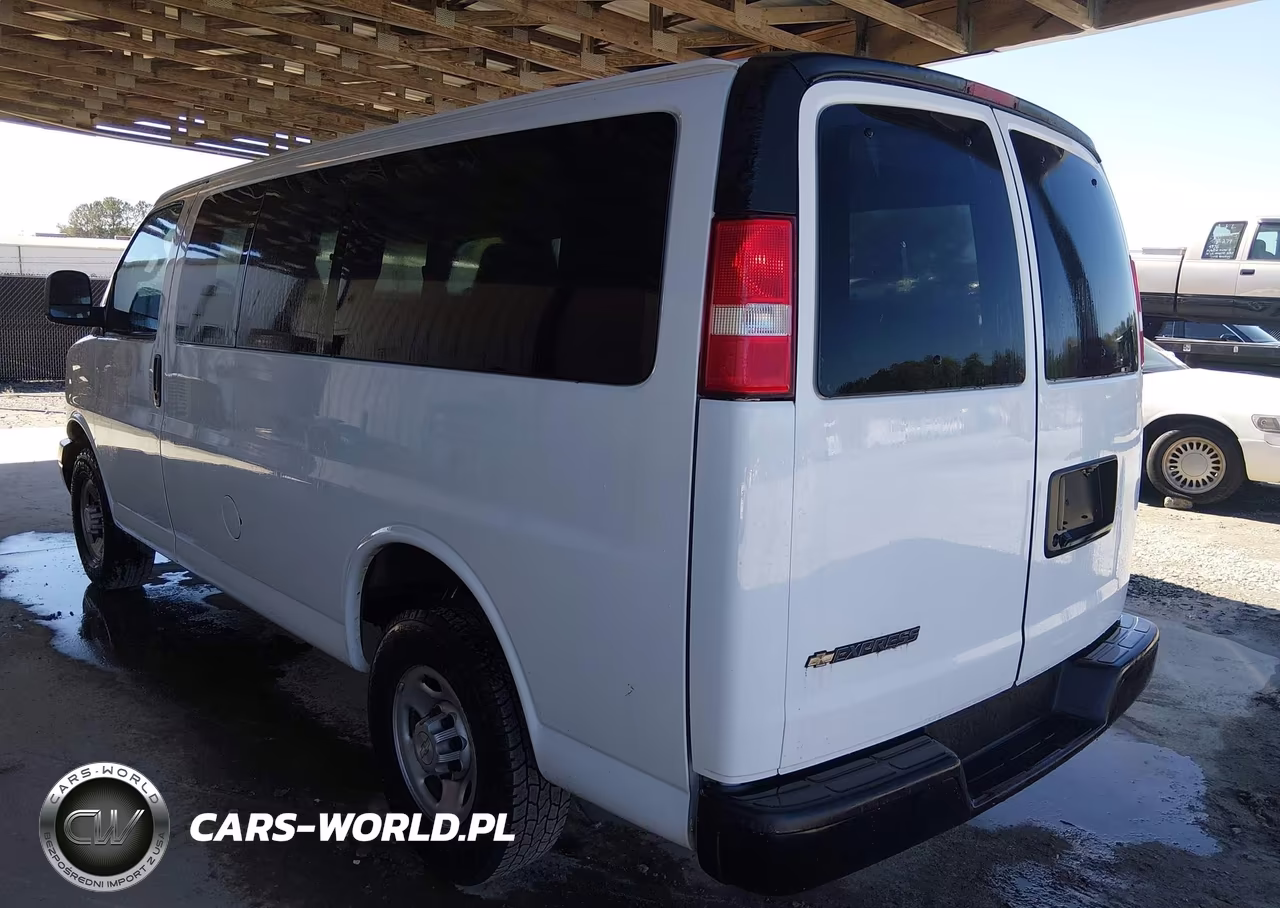 2023 Chevrolet Express Passenger Rwd 2500 Regular Wheelbase Ls VIN:1GAWGEFP0P1106758 - 3