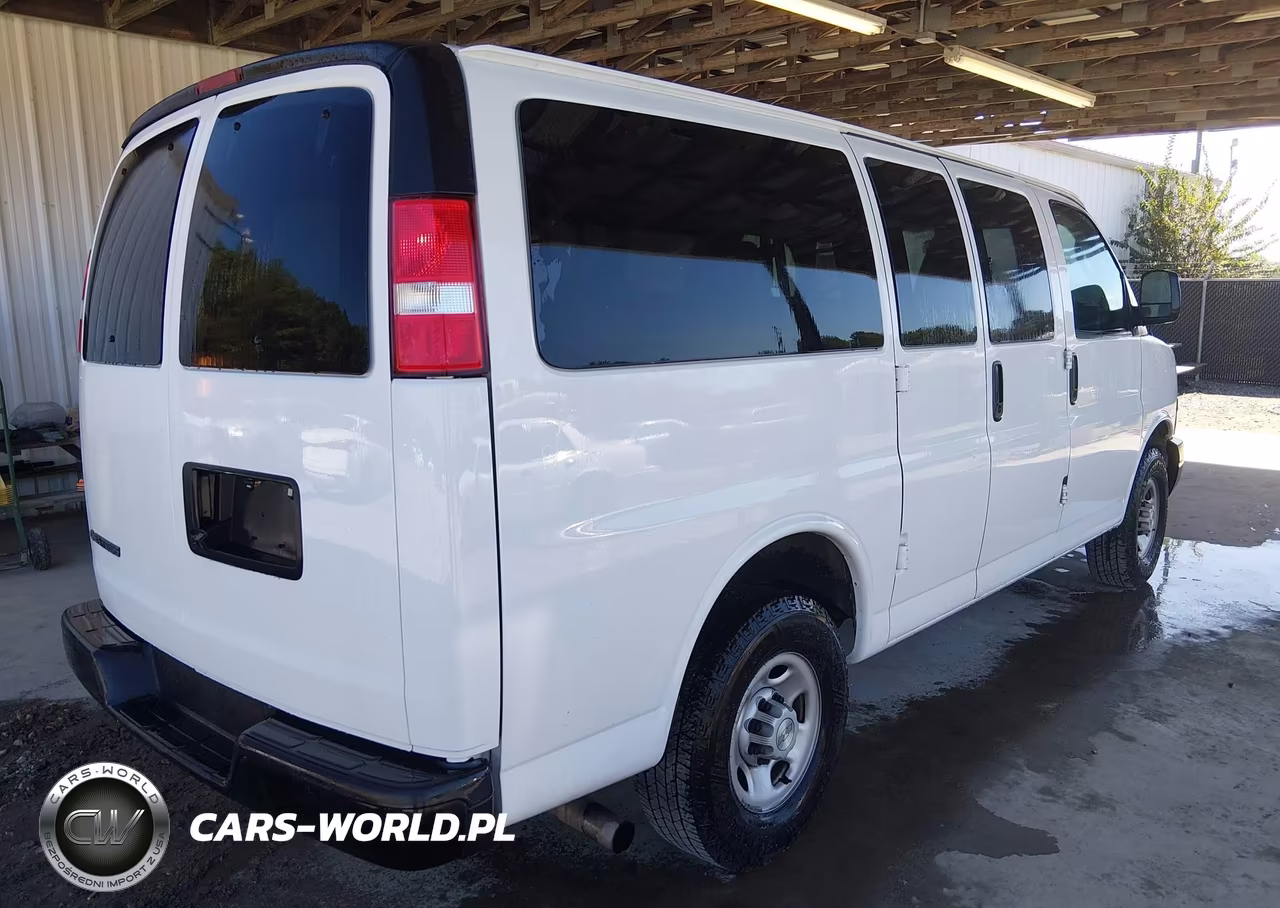 2023 Chevrolet Express Passenger Rwd 2500 Regular Wheelbase Ls VIN:1GAWGEFP0P1106758 - 4
