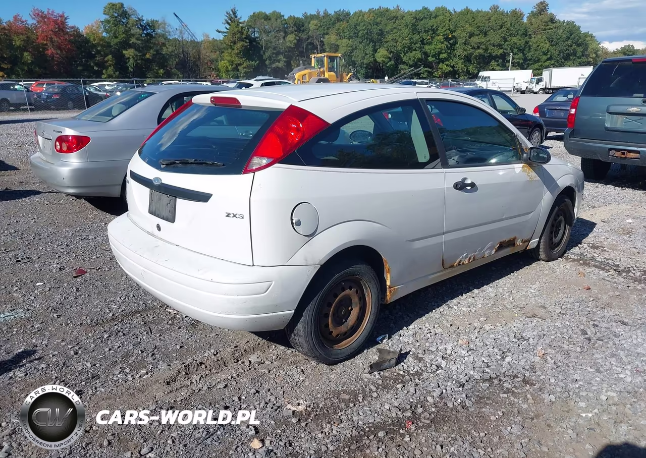 2005 Ford Focus Zx3 VIN:3FAFP31N45R102948 - 4