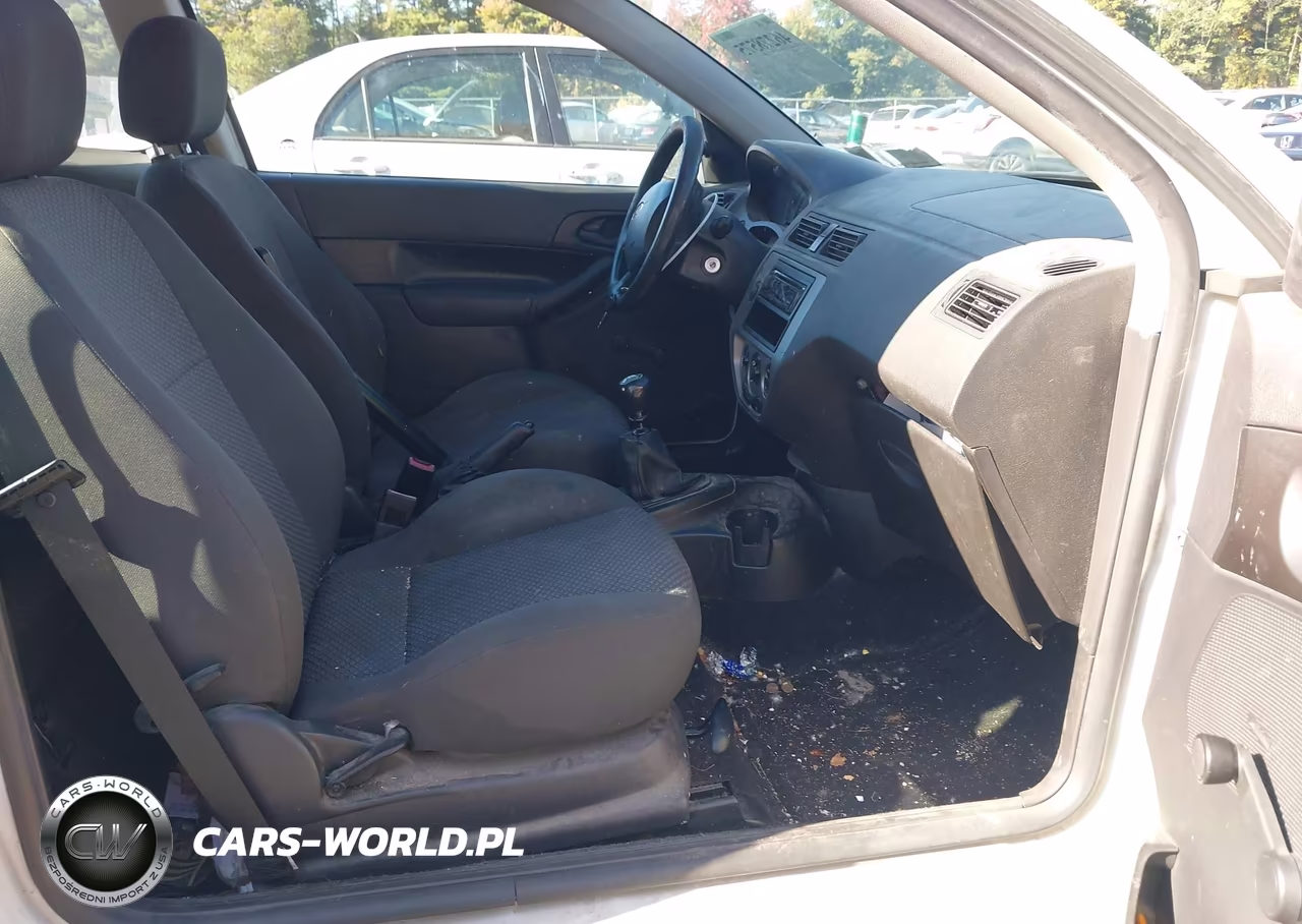 2005 Ford Focus Zx3 VIN:3FAFP31N45R102948 - 5