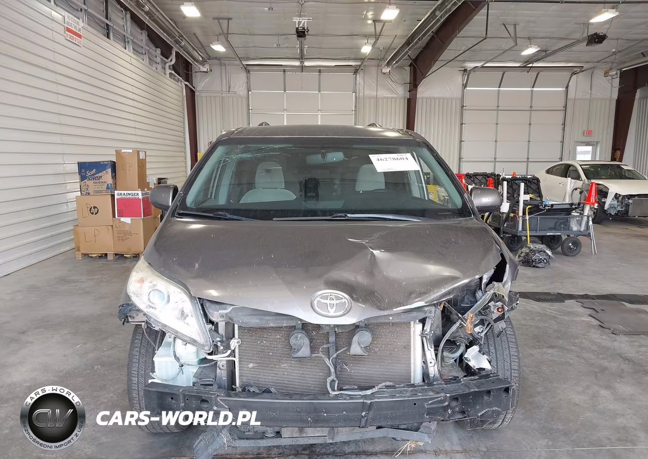 2017 Toyota Sienna Le 8 Passenger VIN:5TDKZ3DCXHS805517 - 13