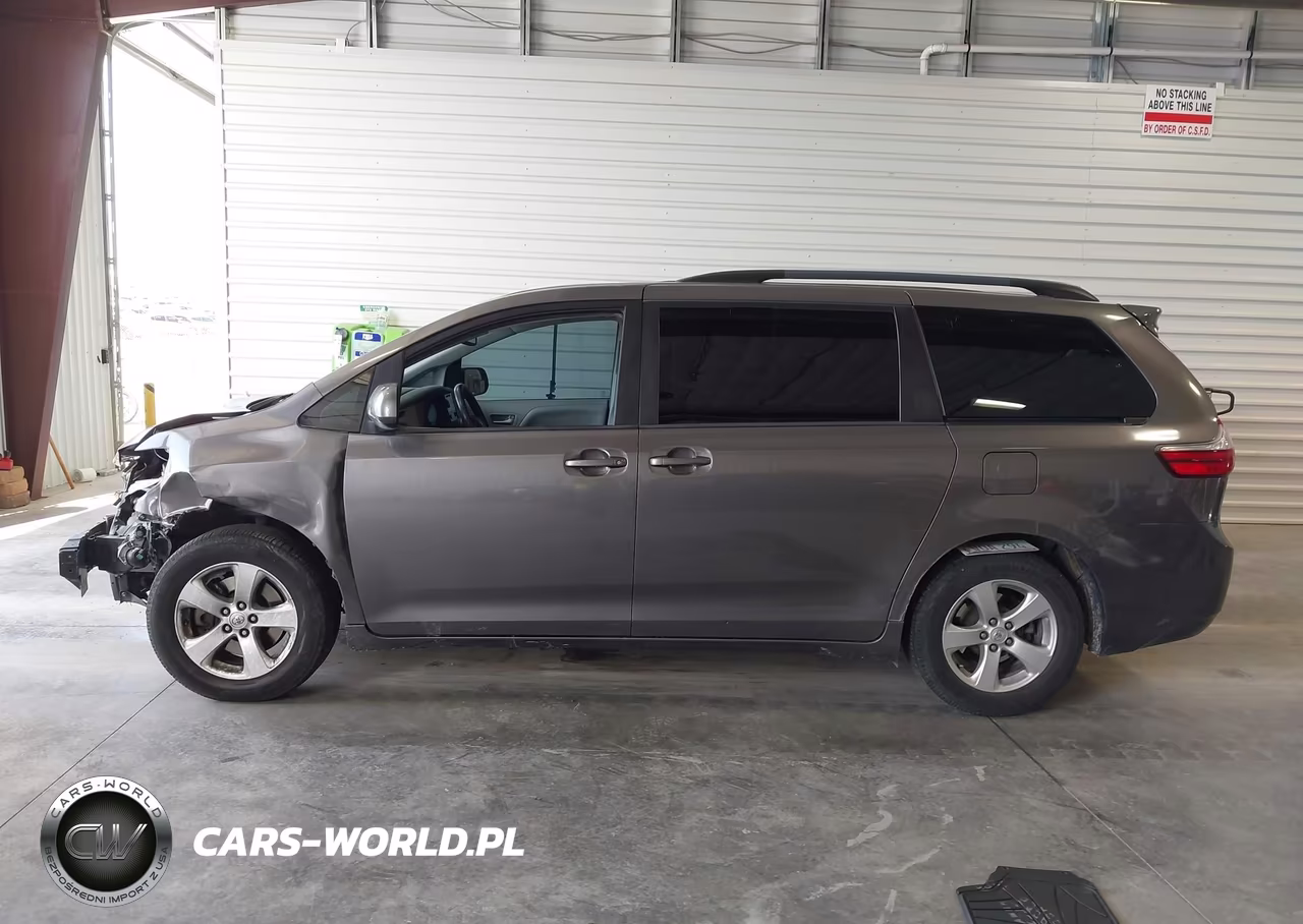 2017 Toyota Sienna Le 8 Passenger VIN:5TDKZ3DCXHS805517 - 15