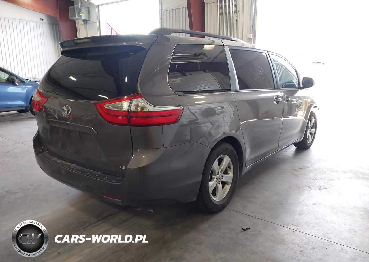 2017 Toyota Sienna Le 8 Passenger VIN:5TDKZ3DCXHS805517 - 4