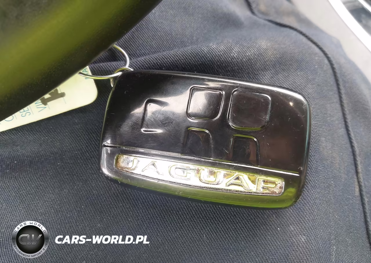 2019 Jaguar Xe 25T Premium VIN:SAJAD4FX1KCP46299 - 11