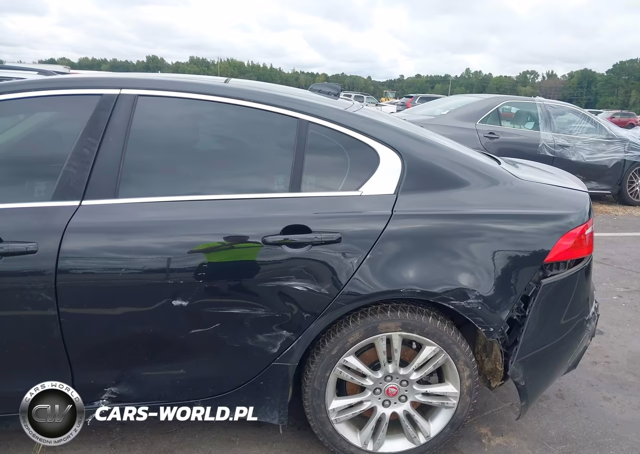 2019 Jaguar Xe 25T Premium VIN:SAJAD4FX1KCP46299 - 6