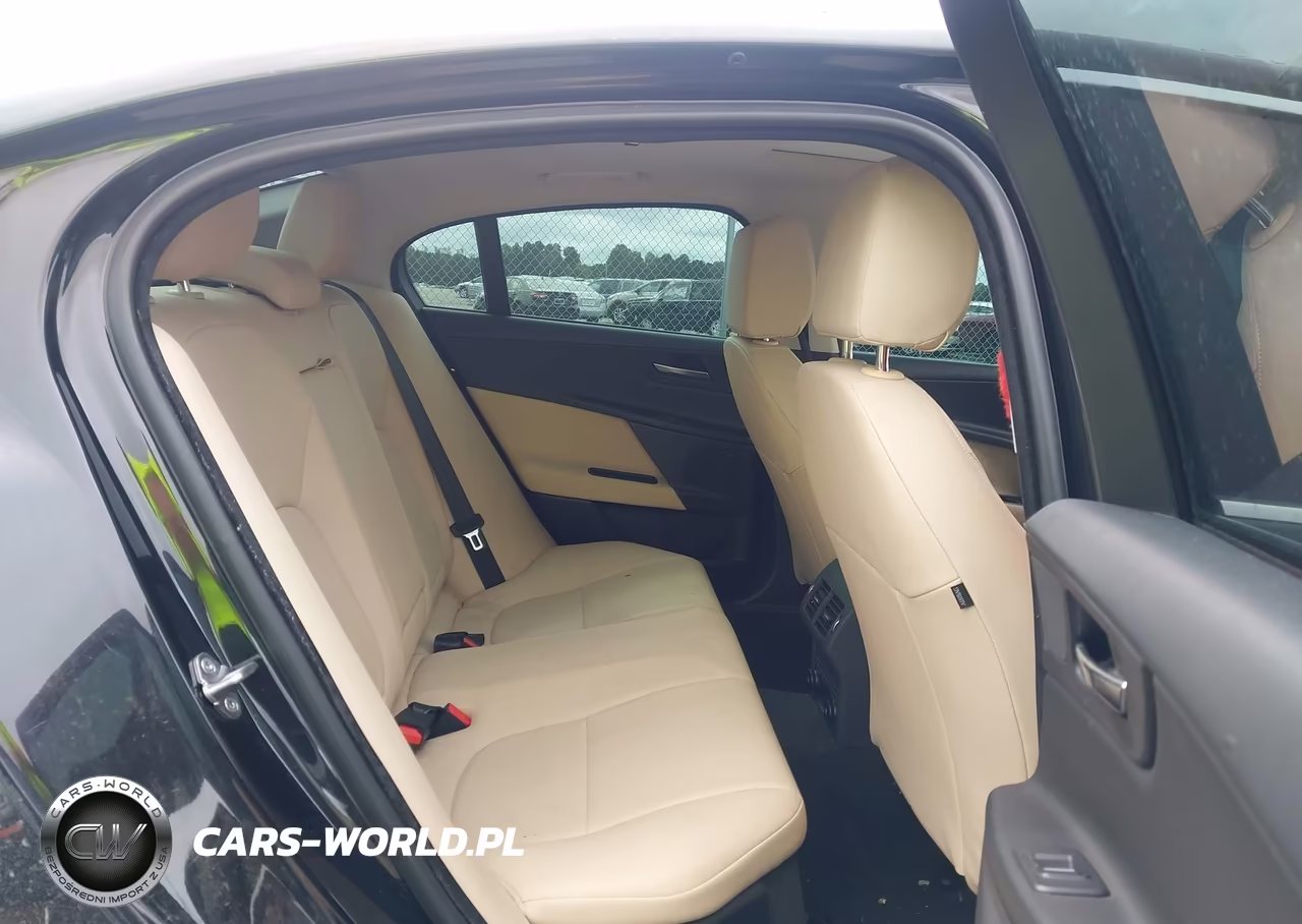 2019 Jaguar Xe 25T Premium VIN:SAJAD4FX1KCP46299 - 8