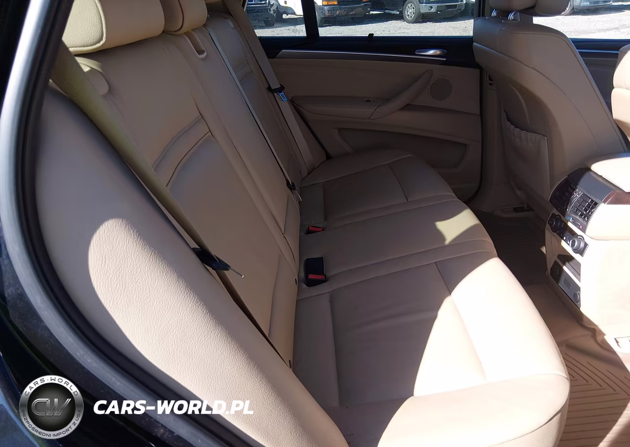 2012 BMW X5 xDrive35D VIN:5UXZW0C53CL668227 - 8
