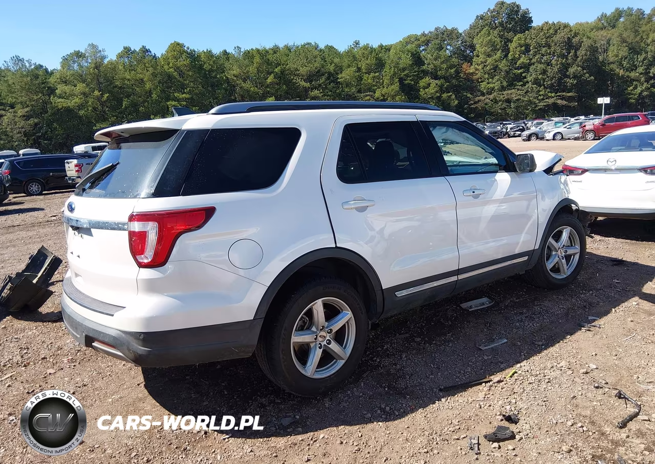 2019 Ford Explorer Xlt VIN:1FM5K7D86KGA15181 - 4