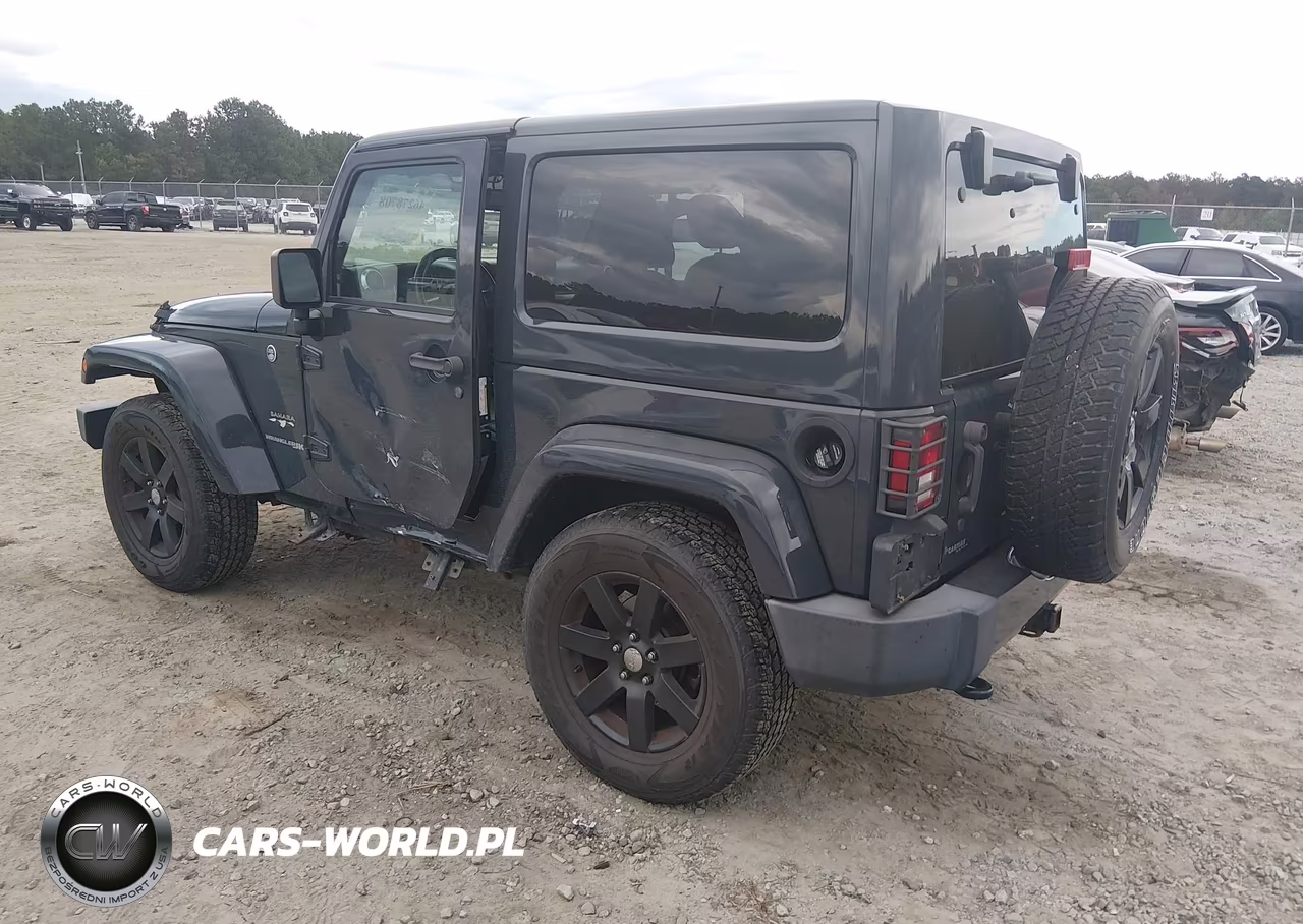 2018 Jeep Wrangler Jk Sahara 4X4 VIN:1C4GJWBG9JL894623 - 3